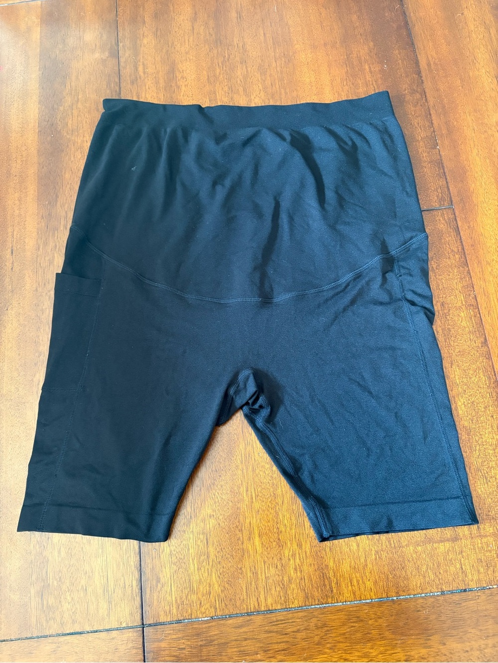 Time and Tru Maternity Biker Shorts – Size L
